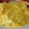 Scrambled Eggs Hotel Style... Very Simple