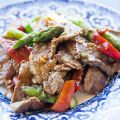 Flank Steak Stir Fry with Asparagus and Red[...]