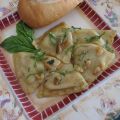 Ravioli W/Browned Butter, Sage or Basil and[...]