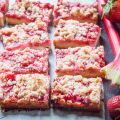 Strawberry-Rhubarb Crumble Bars