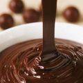 Chocolate Cabernet Sauvignon Fondue Recipe