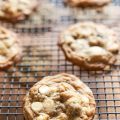 Cranberry, White chocolate Macadamia nuts[...]