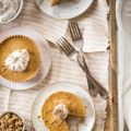 Mini Pumpkin Pie Tarts with a Sunflower Cookie[...]
