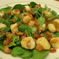 Spinach Salad W/ Pan-Seared Scallops and Warm[...]