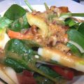 Spinach salad w/ apple hazelnut dressing
