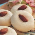 Almond Cookies from Crisco Baking Sticks®