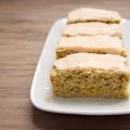 Oatmeal Cookie Bars with Peaches and Crème[...]