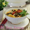 Mi Kari Kerang (Curry Noodles with Cockles)