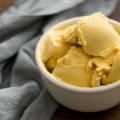 Mango frozen yogurt