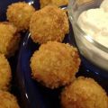 Buffalo Chicken Cheese Balls With Blue Cheese[...]